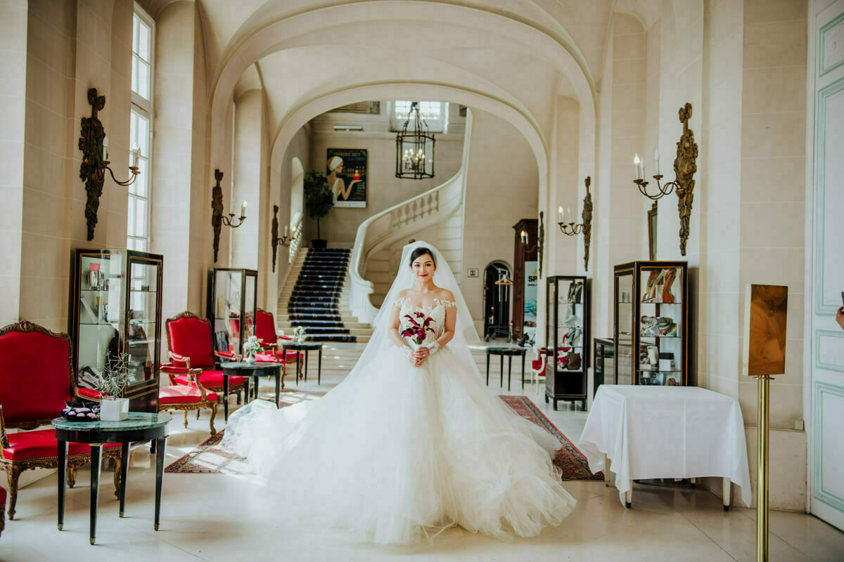 Weeding image in château du Val-d'Oise